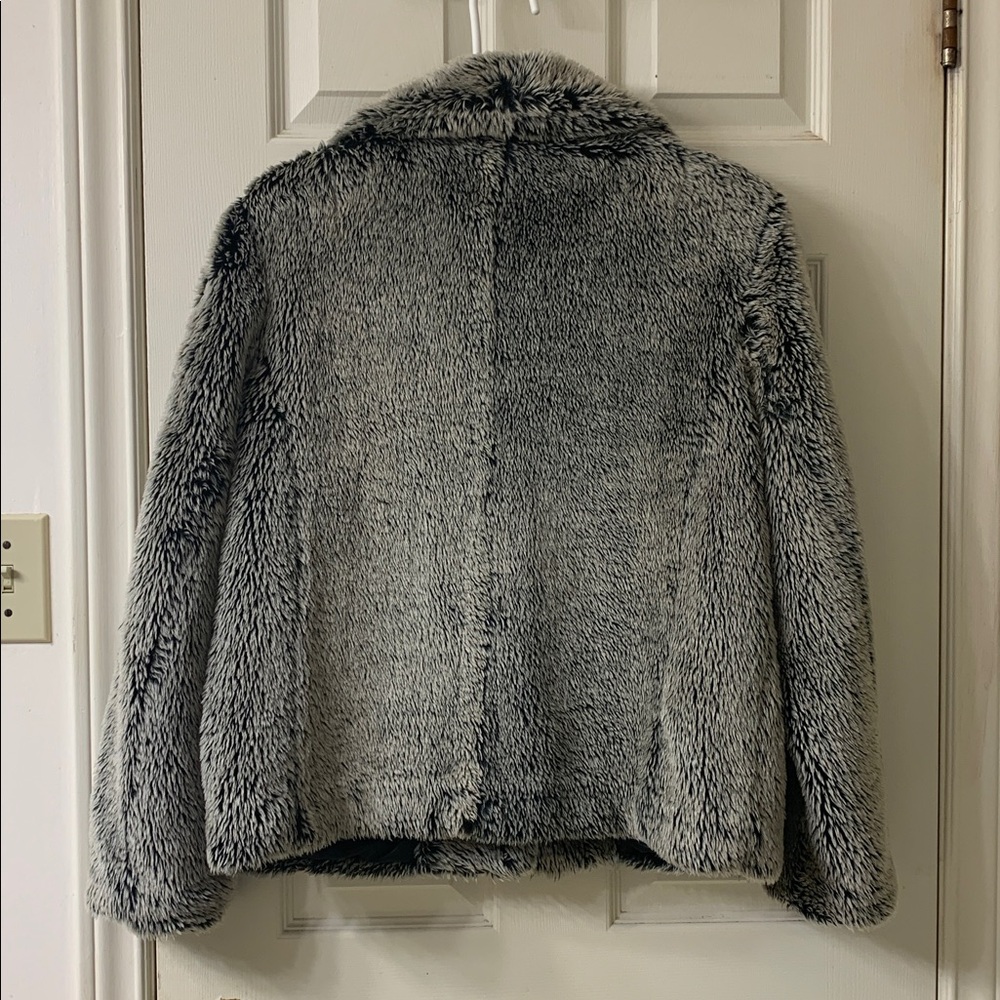 Hennes Collection, US M, Grey & Black Two-Tone Faux Fur Jacket With Pockets - Picture 2 of 9